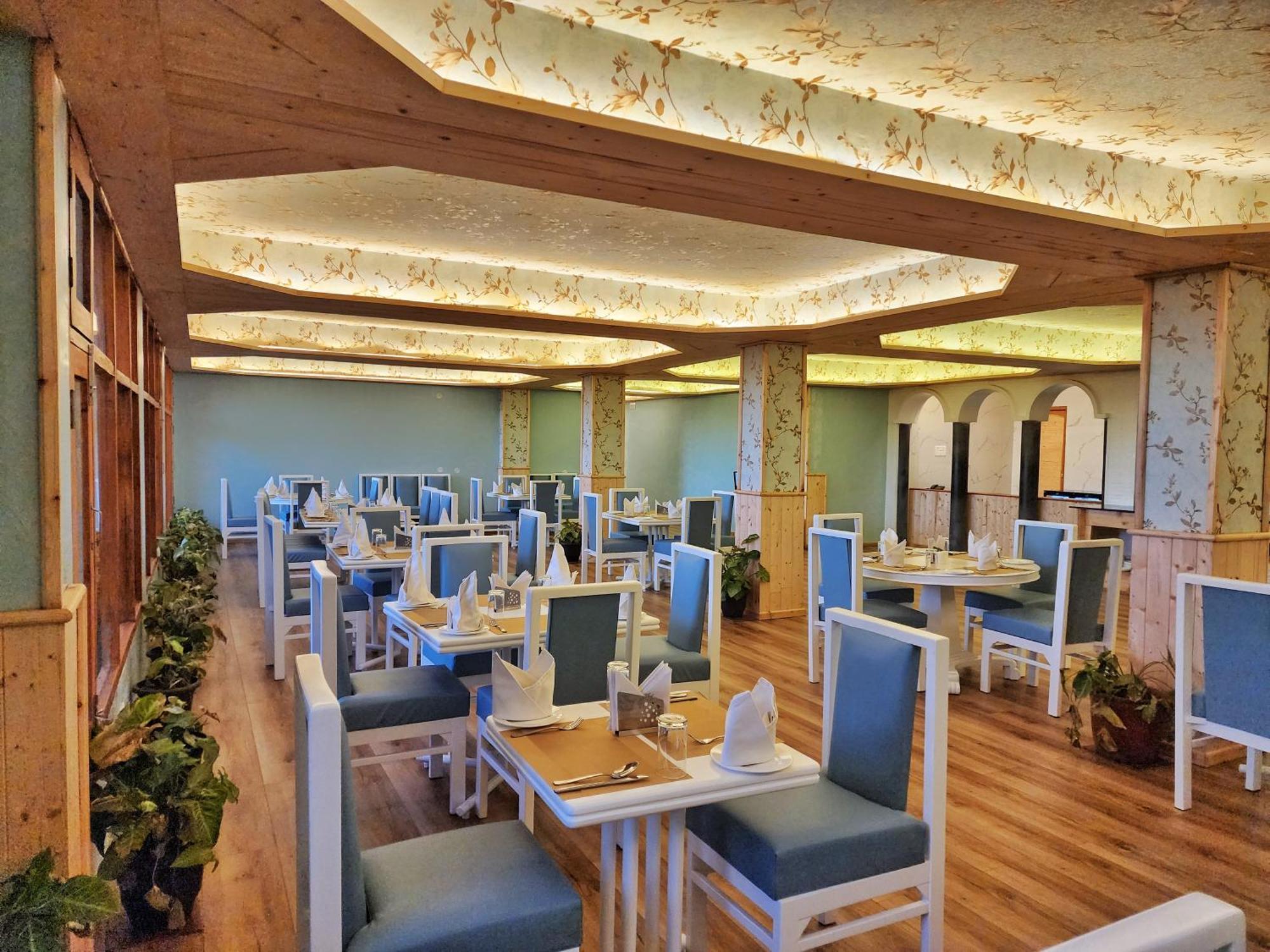 Hotel Pineview Shimla Exterior photo