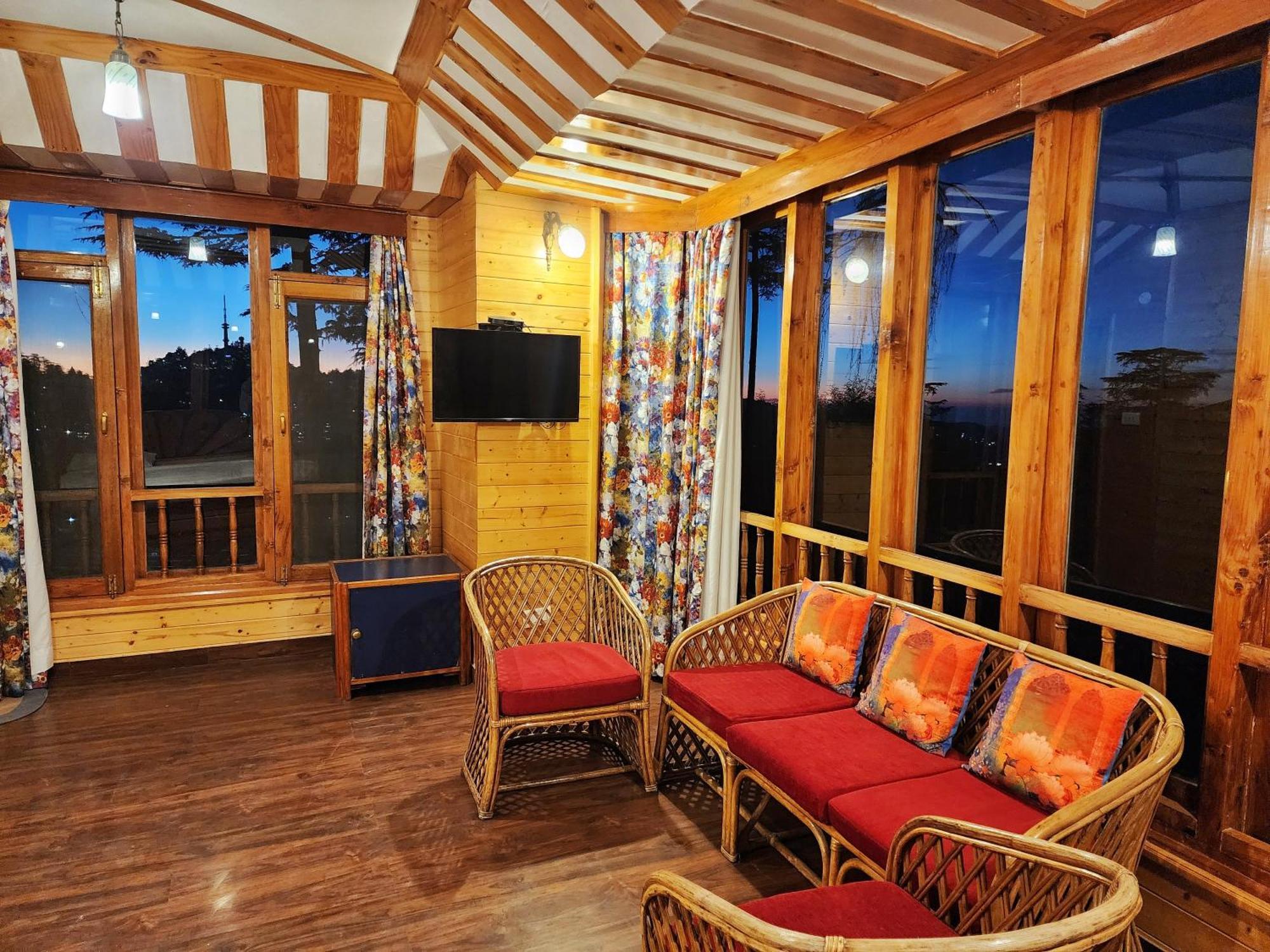 Hotel Pineview Shimla Exterior photo